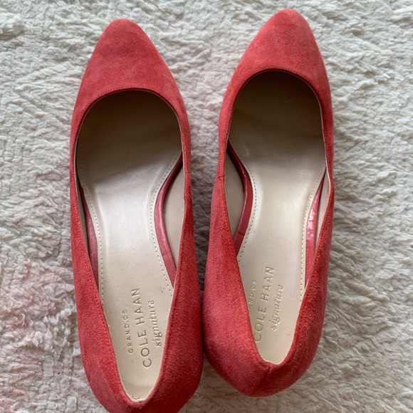 EUC Cole Haan size 8 heels coral rose suede - Picture 8 of 8